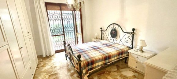 4-salle Appartement à Florence, Italy No. 48390 28