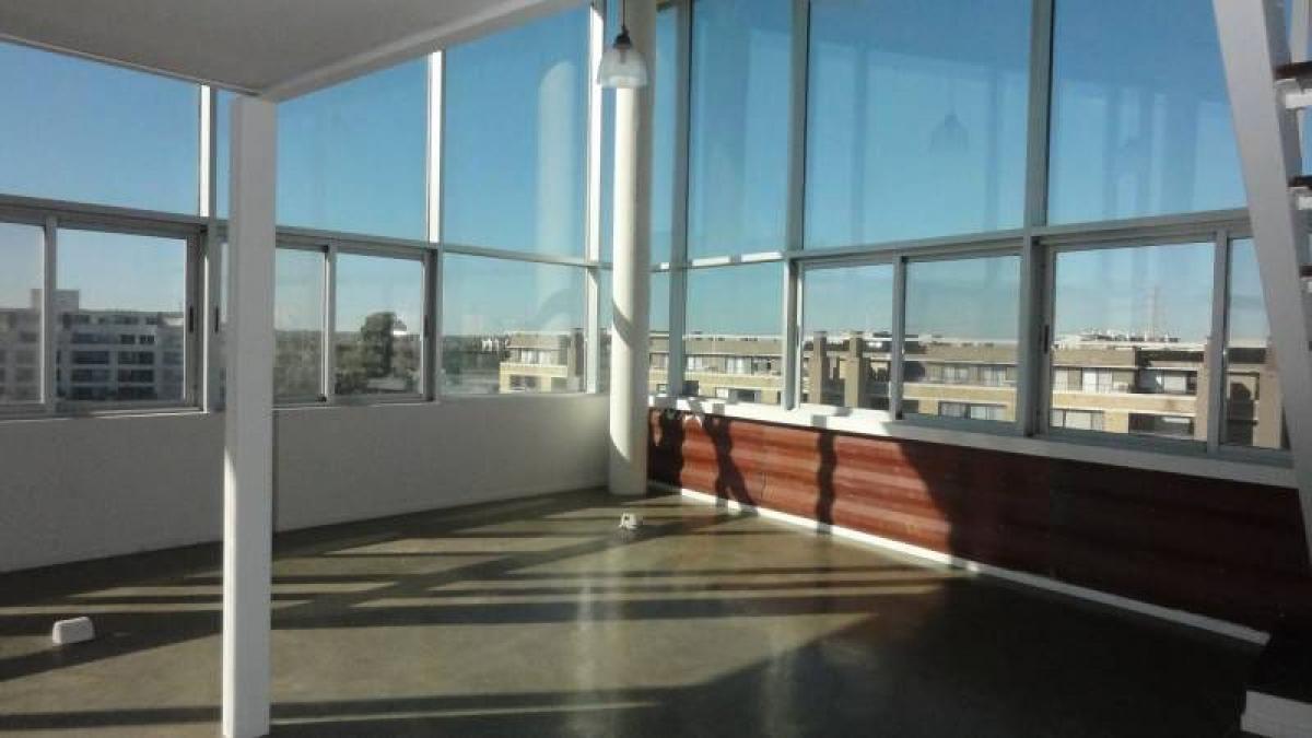 Bureau à Tigre, Argentina 115m² No. 25489