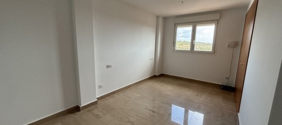 Apartamento de 3 dormitorios en La Duquesa, Spain No. 122205 9