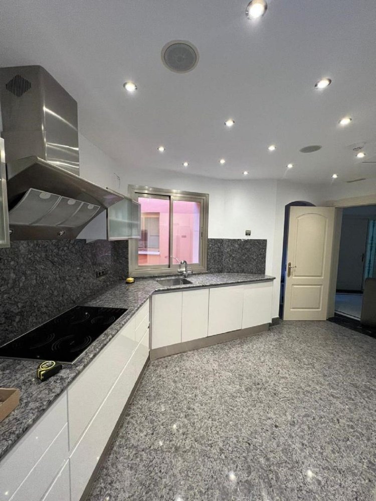 Квартира с 3 спальнями в Марбелья, Испания № 21686