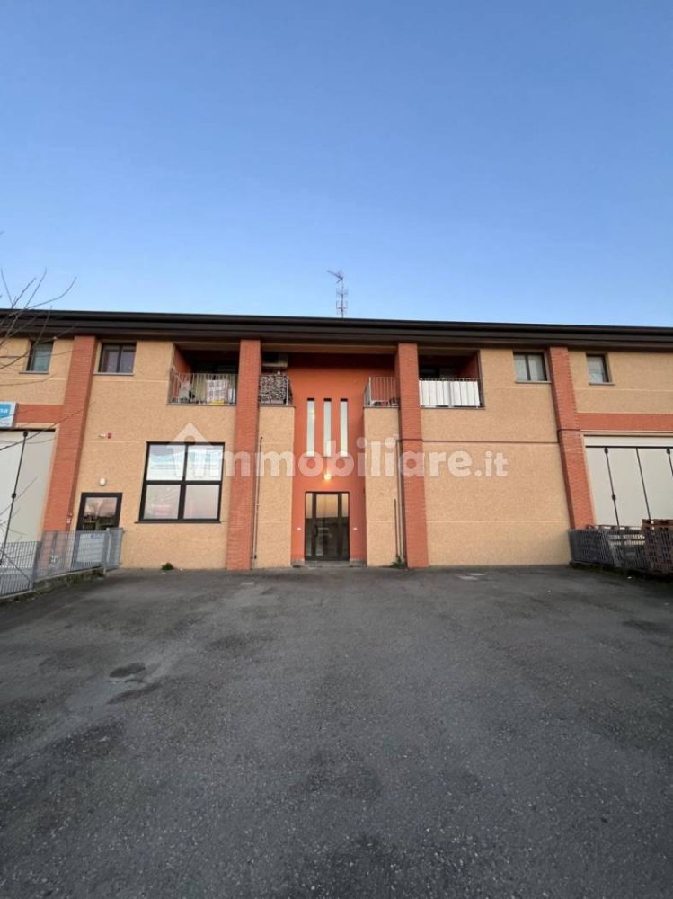 2 bedrooms Apartment in Langhirano, Italy No. 23931
