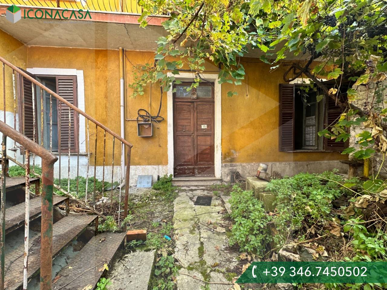 8 rooms Apartment in Avezzano, Italy No. 28702