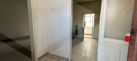 8 rooms Apartment in Avezzano, Italy No. 28702 5