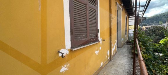 8 rooms Apartment in Avezzano, Italy No. 28702 3