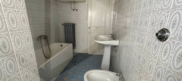8 rooms Apartment in Avezzano, Italy No. 28702 7
