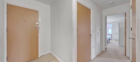 2 bedrooms Apartment in London, United Kingdom No. 7851 17