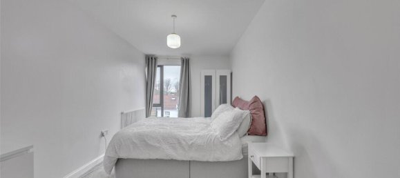 2 bedrooms Apartment in London, United Kingdom No. 7851 20