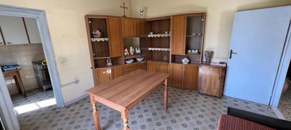 3غرفة منزل في Campello sul Clitunno, Italy رقم 73749 5