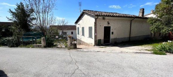 3غرفة منزل في Campello sul Clitunno, Italy رقم 73749 2