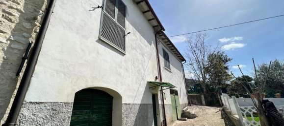 3غرفة منزل في Campello sul Clitunno, Italy رقم 73749 22