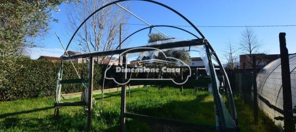 Casa de 9 habitaciónes en Lucca, Italy No. 29639 6