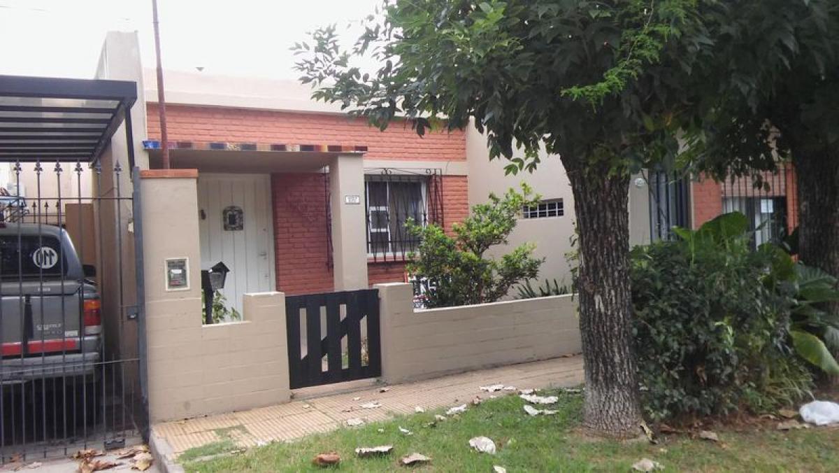 2 bedrooms House in San Miguel, Argentina No. 98300