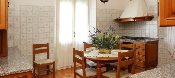 5 bedrooms Apartment in Grosseto, Italy No. 381167 9