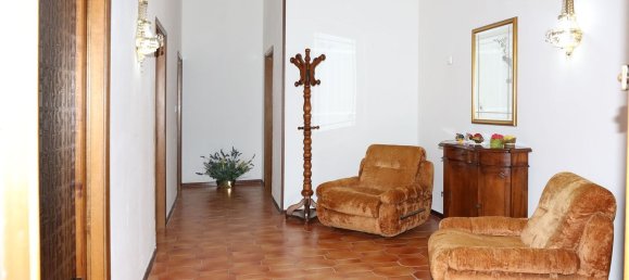 5 bedrooms Apartment in Grosseto, Italy No. 381167 7