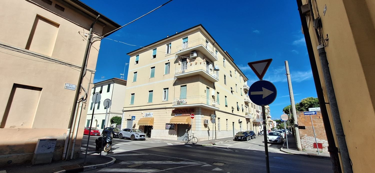 5 bedrooms Apartment in Grosseto, Italy No. 381167