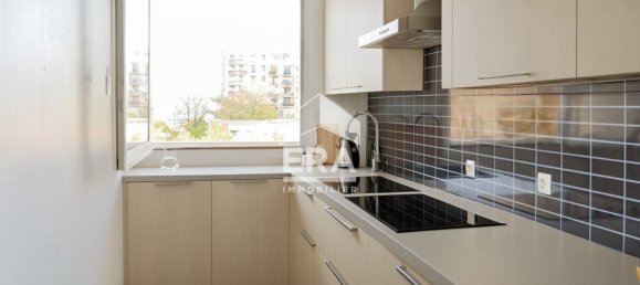 4غرفة شقة في Issy-les-Moulineaux, France رقم 149048 3