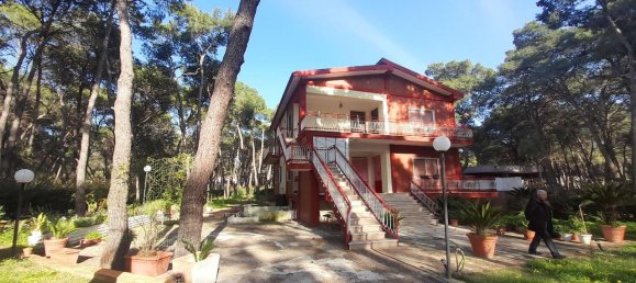 7 rooms Villa in Castellaneta, Italy No. 36717 2