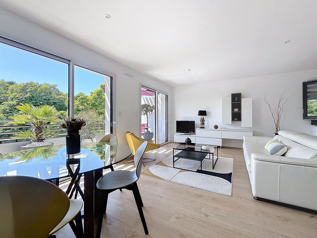 2 bedrooms Apartment in La Rochelle, France No. 303627