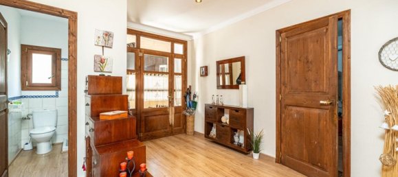 4 Schlafzimmer Doppelhaus in Esporles, Spain, Nr. 189802 2