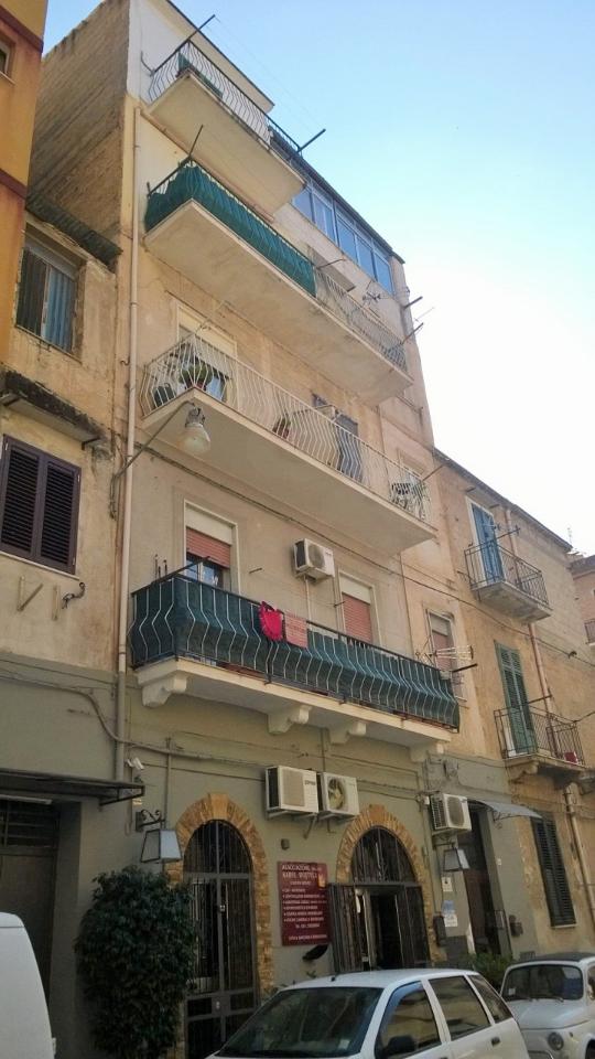 Apartamento de 3 habitaciónes en Palermo, Italy No. 13693