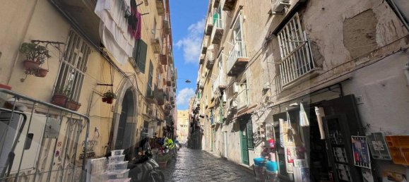 Studio in Naples, Italy, Nr. 19623 31