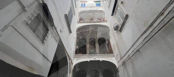 Studio in Naples, Italy, Nr. 19623 19