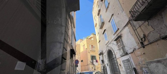 Studio in Naples, Italy, Nr. 19623 38