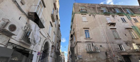 Studio in Naples, Italy, Nr. 19623 6