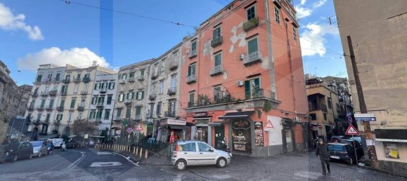 Studio in Naples, Italy, Nr. 19623 16
