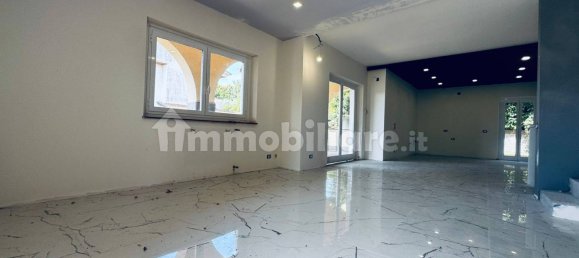 3 bedrooms Villa in Genzano di Roma, Italy No. 371201 9