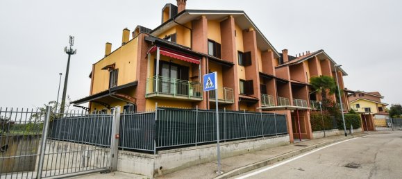2 rooms Apartment in Carmagnola, Italy No. 133487 6