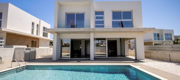 3 bedrooms Villa in Paralimni, Cyprus No. 5658 11