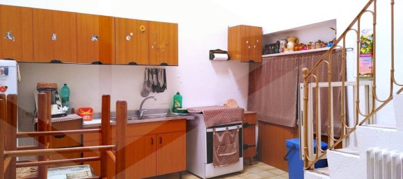 Edificio de 4 habitaciónes en Castellana Grotte, Italy No. 25864 15