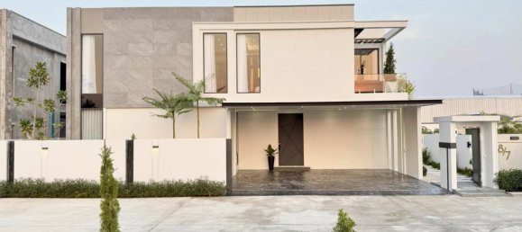 5 bedrooms House in Pattaya, Thailand No. 26563 2