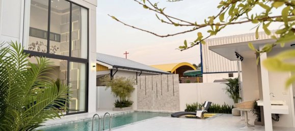 5 bedrooms House in Pattaya, Thailand No. 26563 3