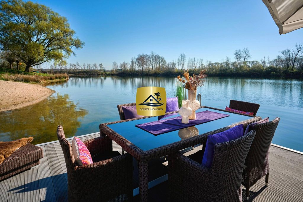 Вилла с 4 спальнями в Везель, Германия № 72590