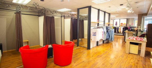 2غرفة عقار تجاري في Sigmaringen, Germany رقم 61693 8