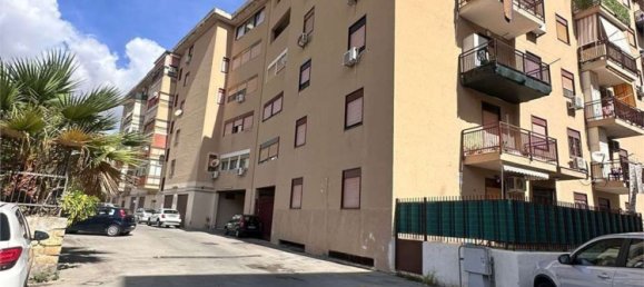 Garaje en Palermo, Italy 20 m² No. 336775 3