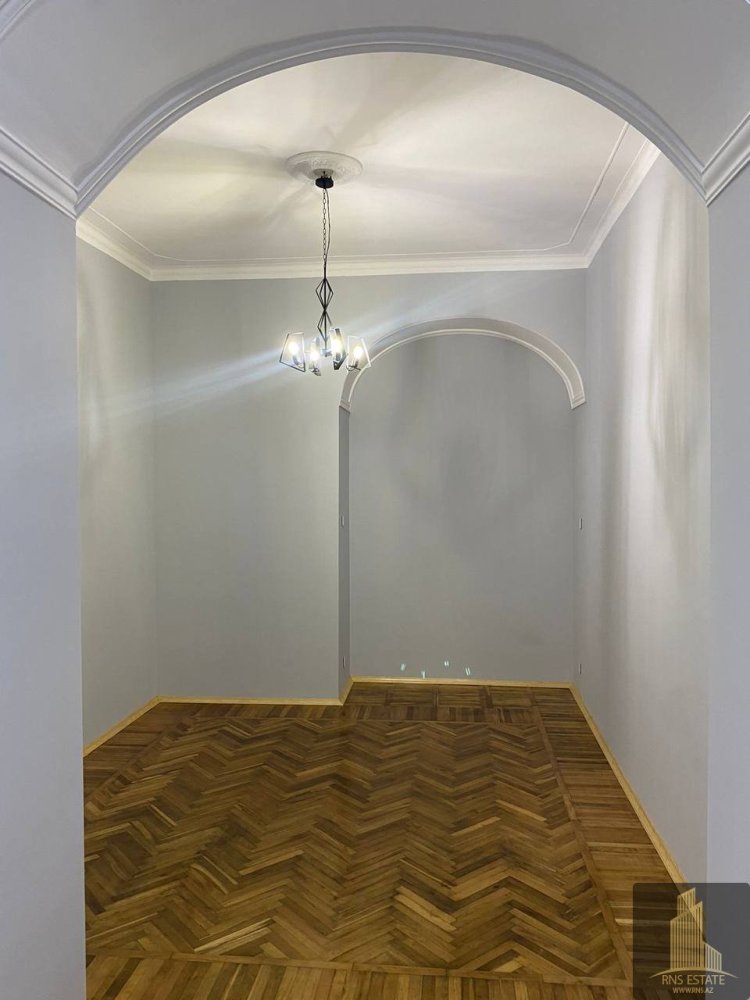 1 room Office in Nasimi, Azerbaijan No. 1128