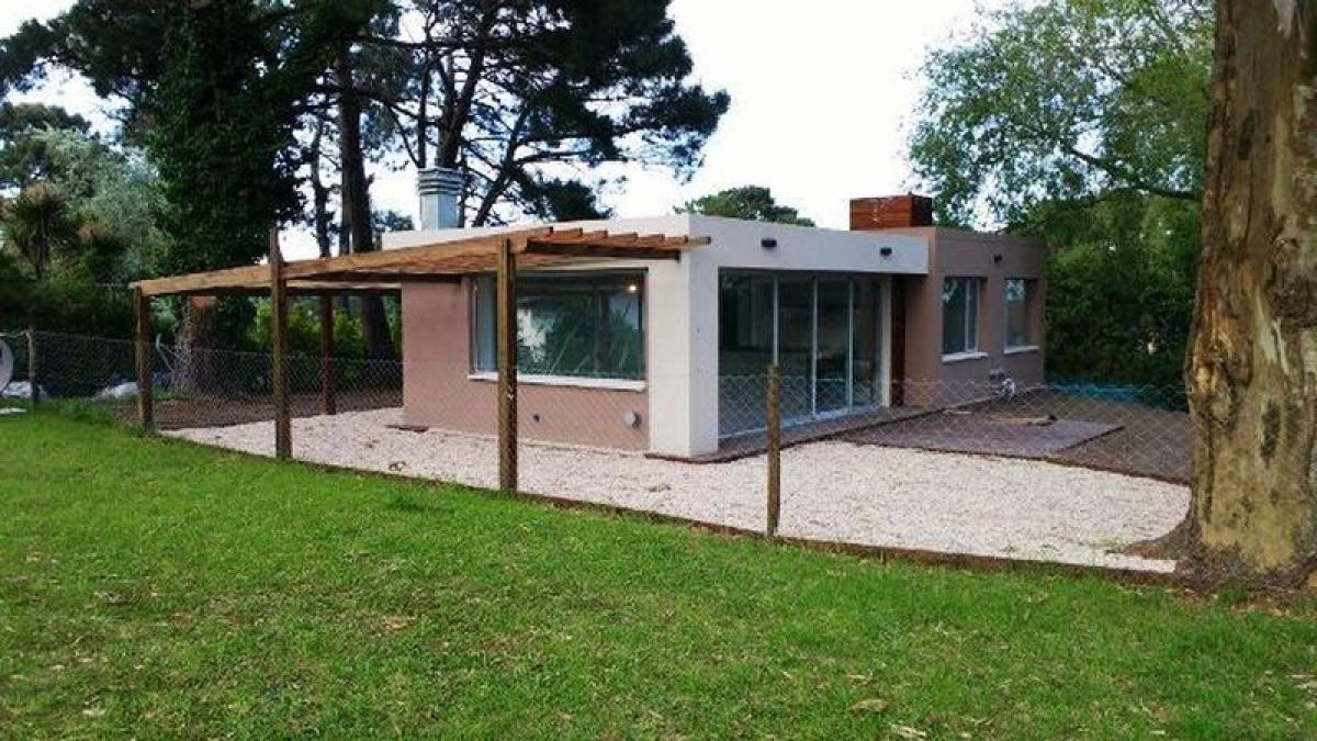 2 bedrooms House in General Pueyrredon, Argentina No. 7372