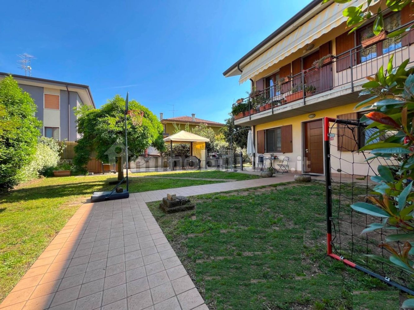 2 Schlafzimmer Haus in Sona, Italy, Nr. 310421