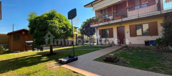 2 Schlafzimmer Haus in Sona, Italy, Nr. 310421 5