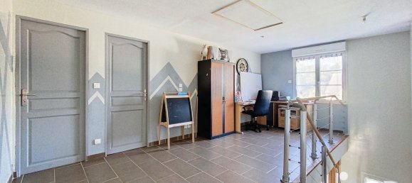 5 bedrooms House in Braine, France No. 227690 4