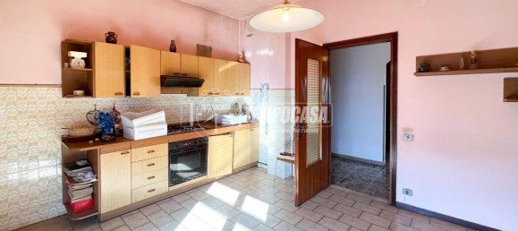 Casa de 6 habitaciónes en Tribiano, Italy No. 37232 5