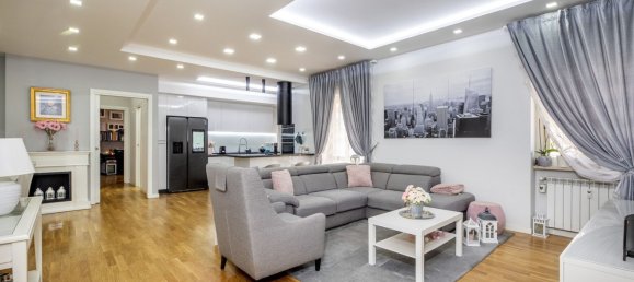 Квартира с 4 спальнями в Рим, Италия № 380344 5