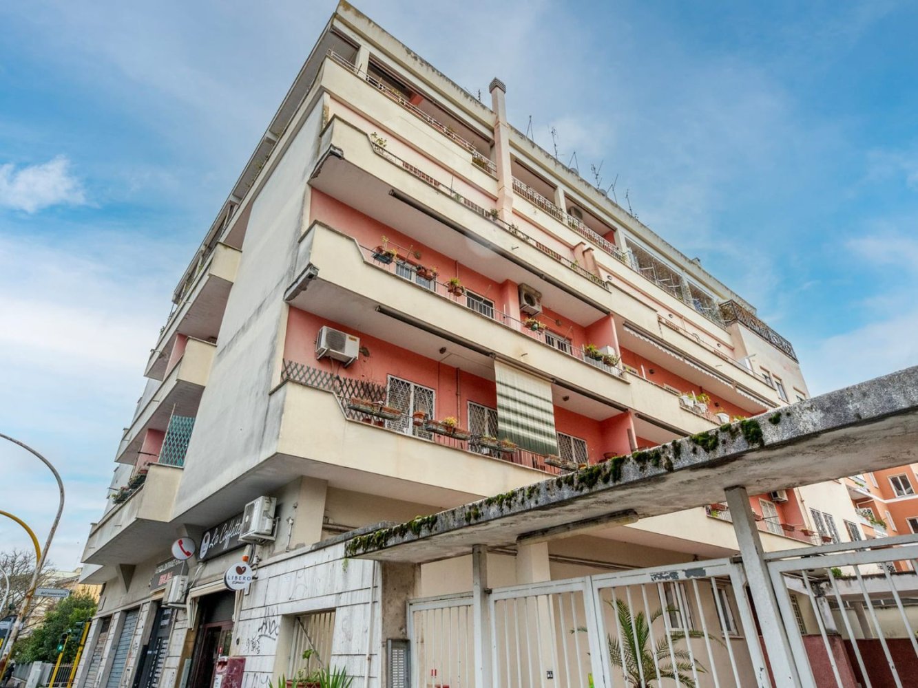 Квартира с 4 спальнями в Рим, Италия № 380344