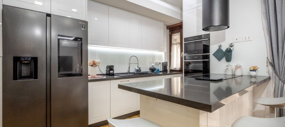 Квартира с 4 спальнями в Рим, Италия № 380344 11