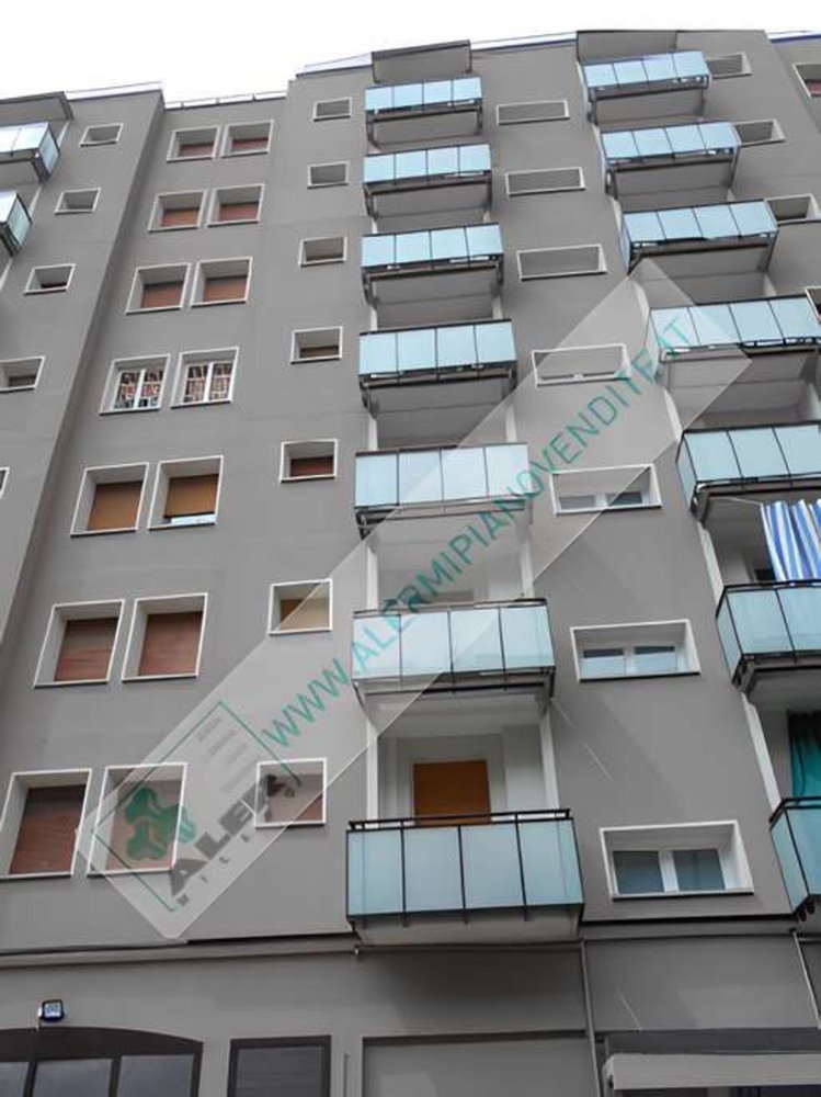 2 chambres Appartement à Milan, Italy No. 382917