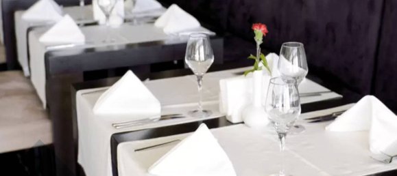 3 rooms Commercial property in Milan, Italy No. 259884 2