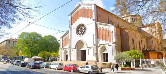 3 rooms Commercial property in Milan, Italy No. 259884 13